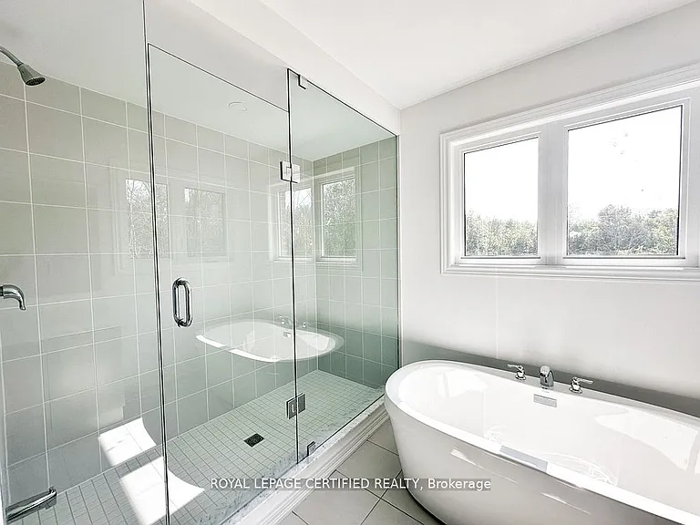 10 Baycroft Blvd — Photo 13