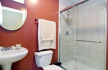 3rd image of 4710 S Ellis Ave APT 4N