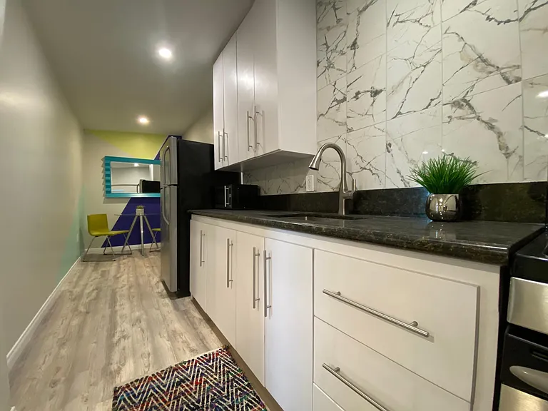 1861 Oliver Ave #5 — Photo 10