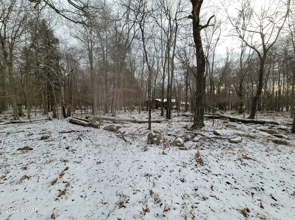 35 & 36 Pocono Dr, Gouldsboro, PA 18424