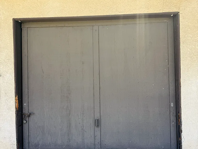 1 car garage parking