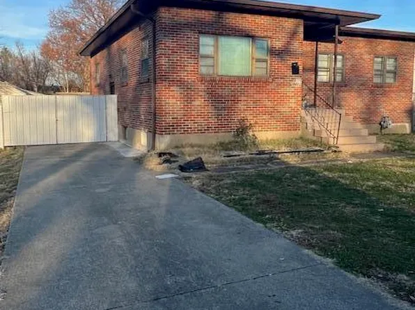 1725 Nobel Pl, Shively, KY 40216