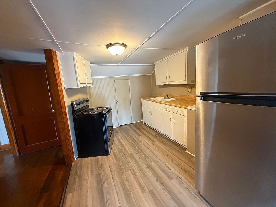 1st image of 116 Summer St #4