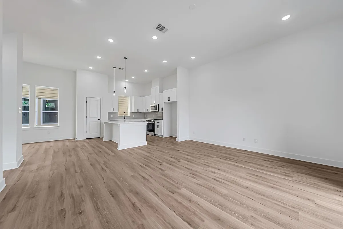 Building Photo - 3468 Bremond St