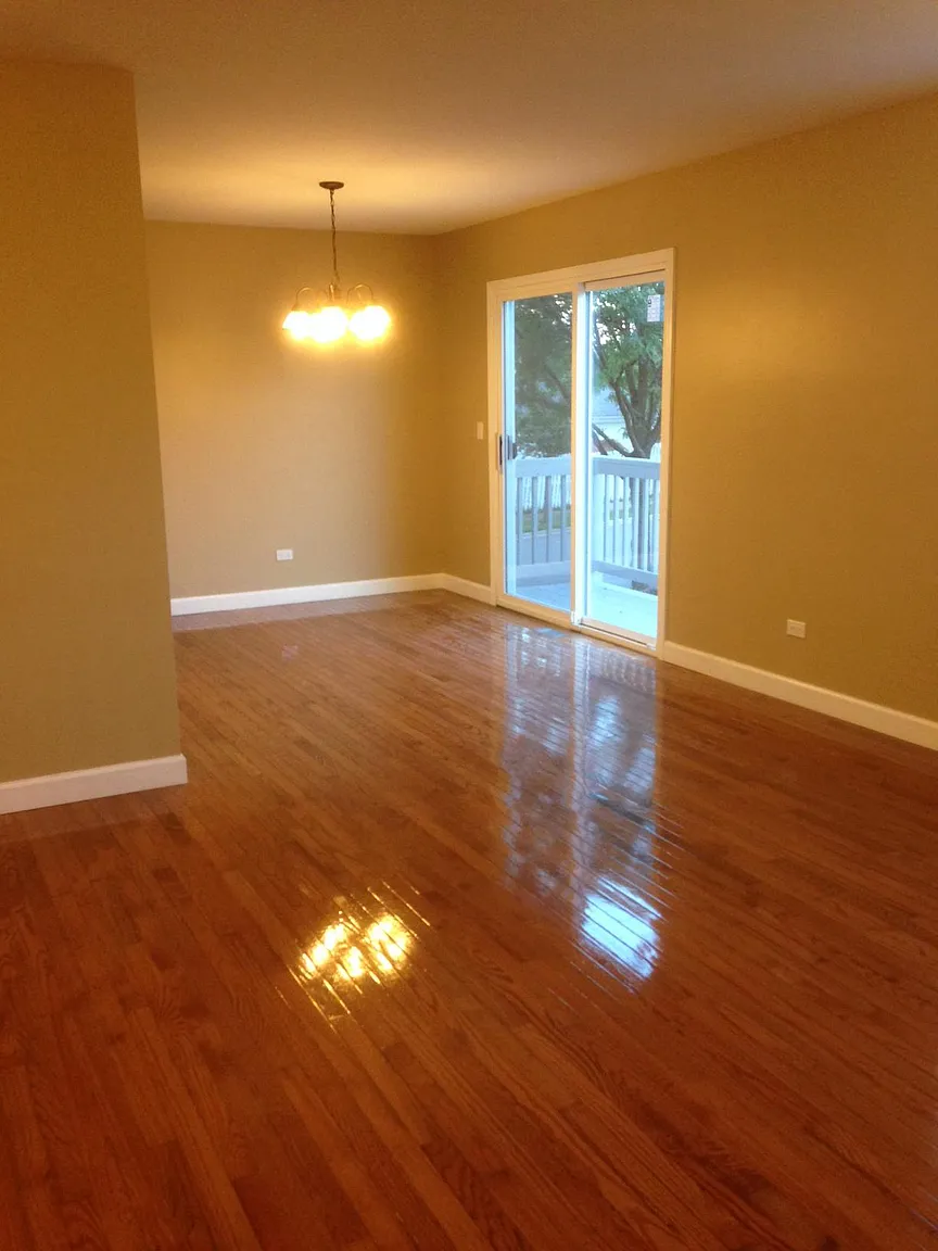 1090 Hunter St photo 1