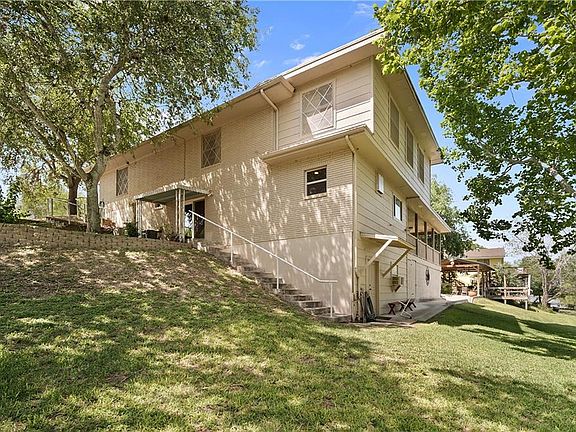 5th image of 146 Vista Dr