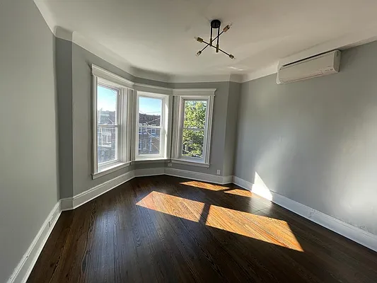 Rented by Nooklyn NYC LLC | media 14