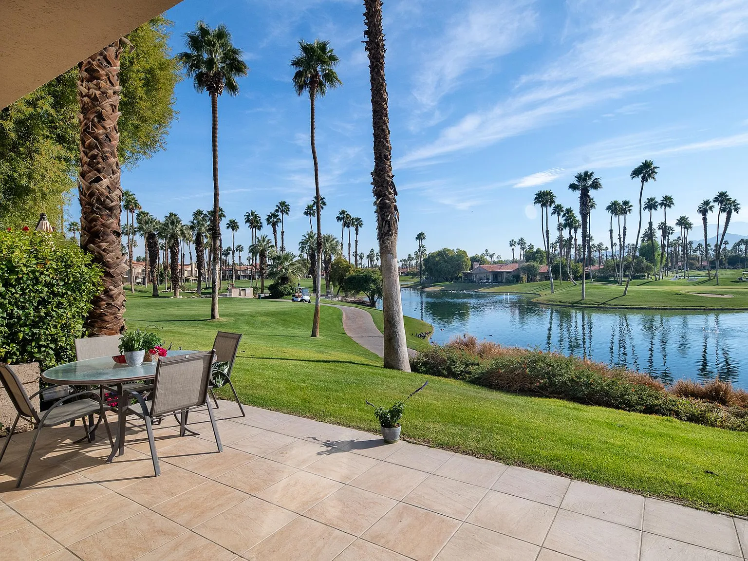 2 bed, 2.5 bath, 1605 sqft, $3,225 — Photo 2