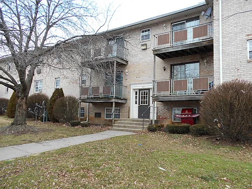 1427 E Tremont St #8 Photo 1