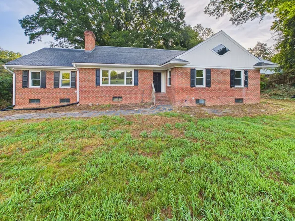8217 Woodman Rd, Henrico, VA 23228