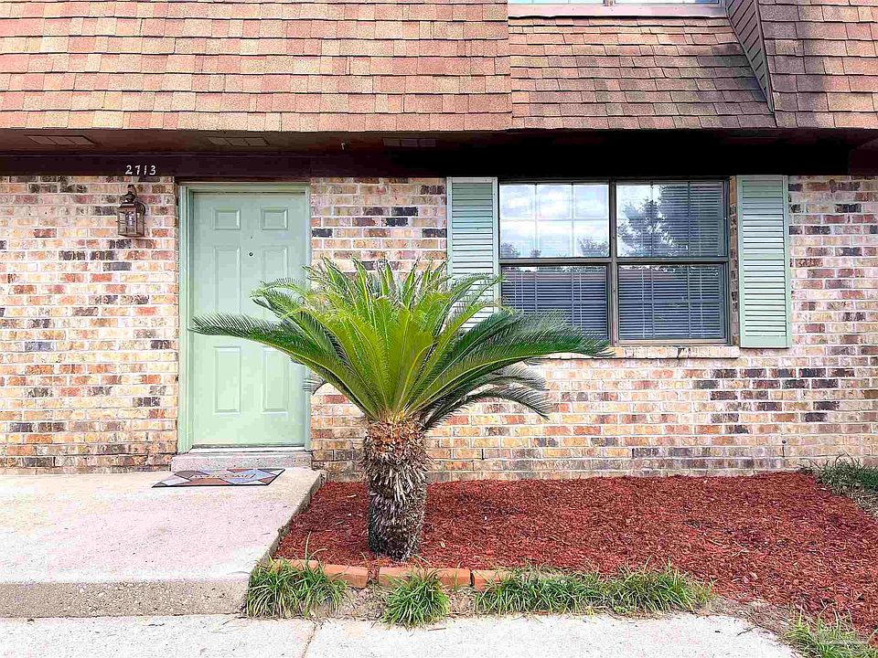1st image of 2713 E Desoto St