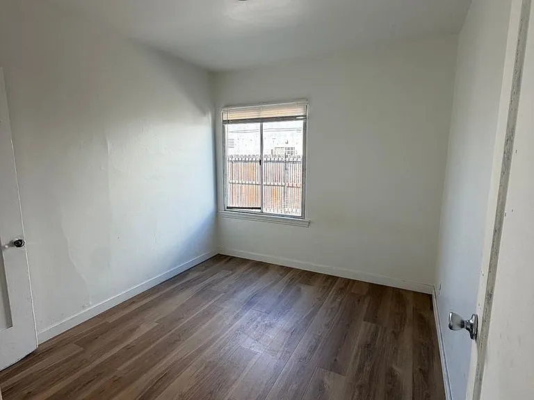 2651 S Cloverdale Ave — Photo 10
