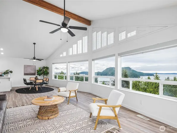 2104 Highland Drive, Anacortes, WA 98221