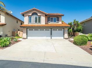 1568 Mallorca Dr, Vista, CA 92081