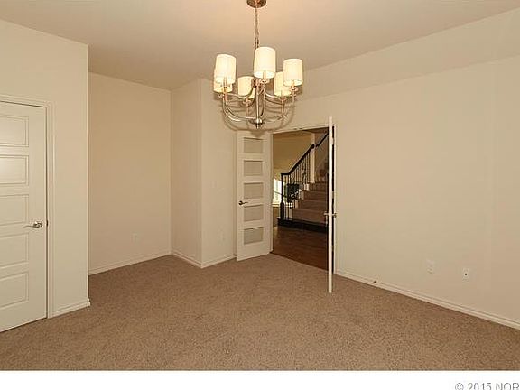 2nd image of 1225 W Dover St