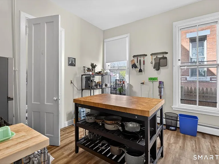 285 Humphrey St #1 — Photo 6