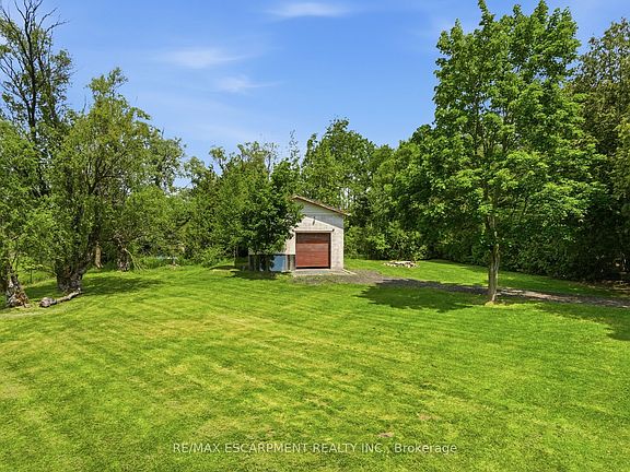 5th image of 318 Freelton Rd