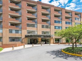 1951 Sagewood Ln #2, Reston, VA 20191