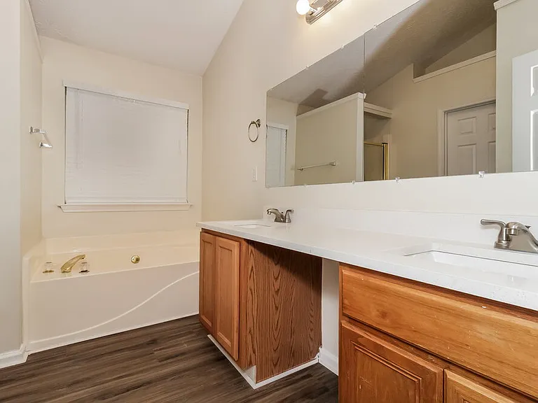 3410 Sandlake Dr SW — Photo 13