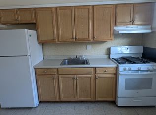 44 Oak Ridge Dr APT 24, New Haven, CT 06513