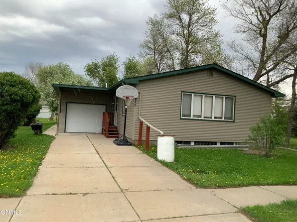 218 S Grove St, Hebron, ND 58638