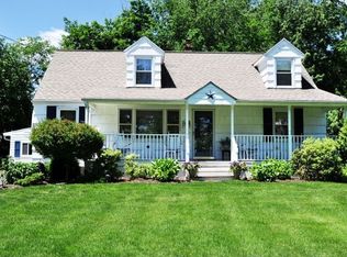 71 Forest Ln, Cheshire, CT 06410