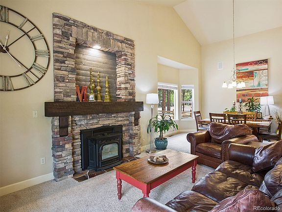 2nd image of 1102 Ptarmigan Dr