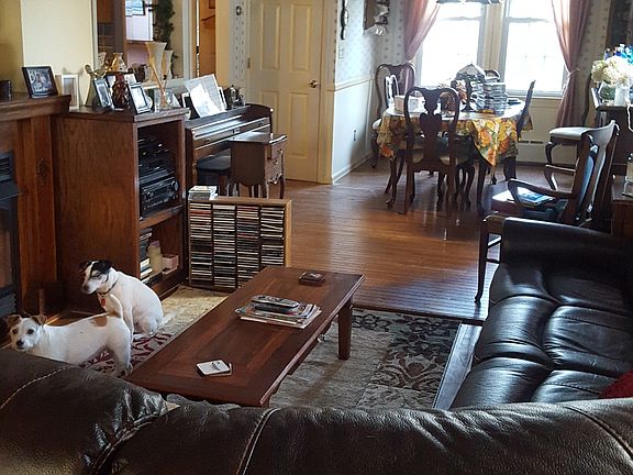 Living Room-Dining Room