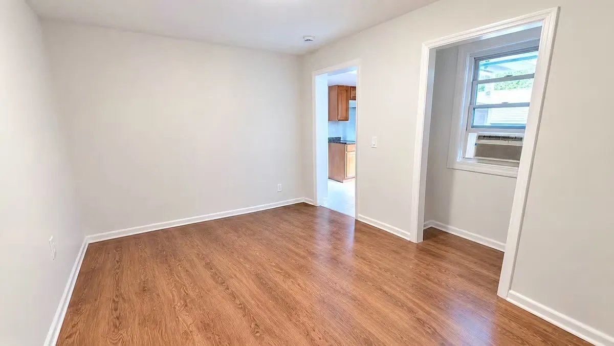 Pleasant Ave, Centereach — Photo 4