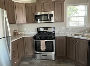 5172 Champagne Dr #145, Flint, MI 48507