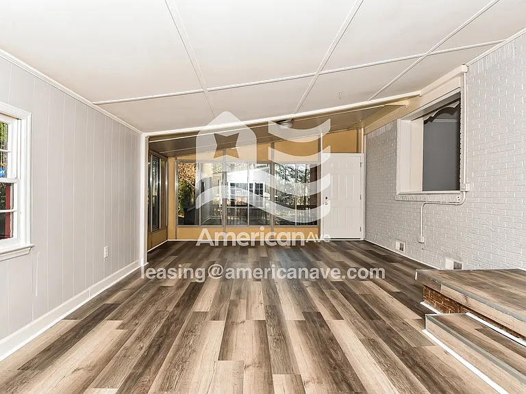 1679_003_wm_-_living_room_13471008.jpg