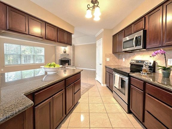 2nd image of 6510 Lynngate Dr