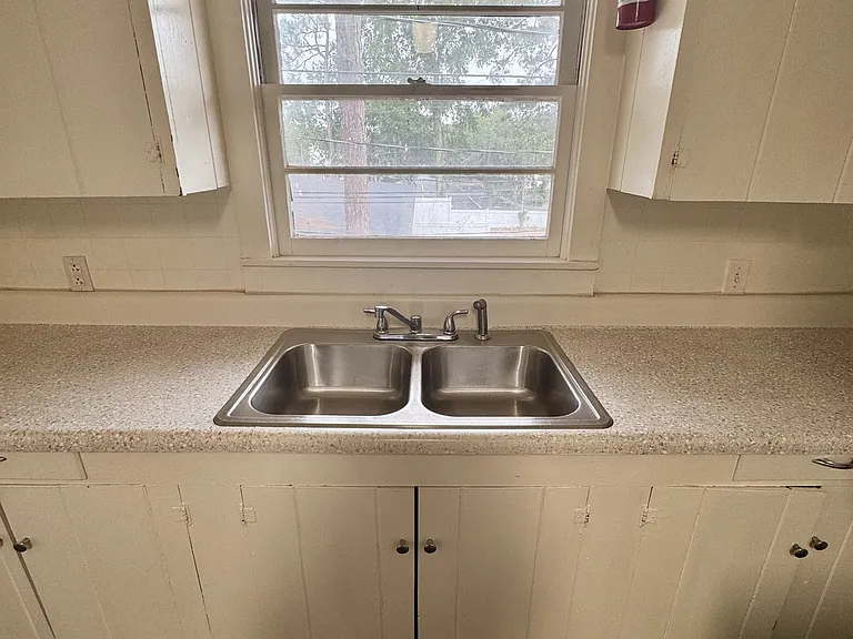 7203 Porcher Dr — Photo 23