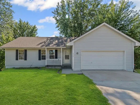 608 Woodson St, Kearney, MO 64060