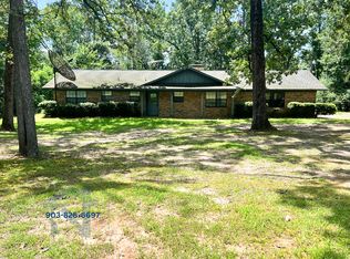 103 Country Estate Dr, Atlanta, TX 75551