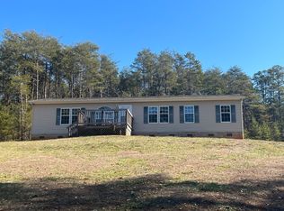 208 Woodring Ln, Hickory, NC 28601