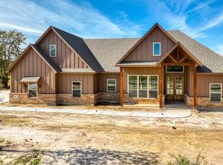 1037 Churchill Ln, Millsap, TX 76066