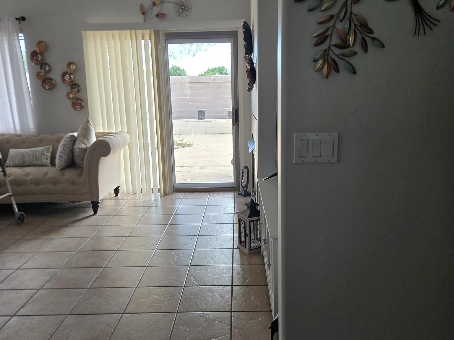 3 bed, 1677 sqft, $2,000 — Photo 2