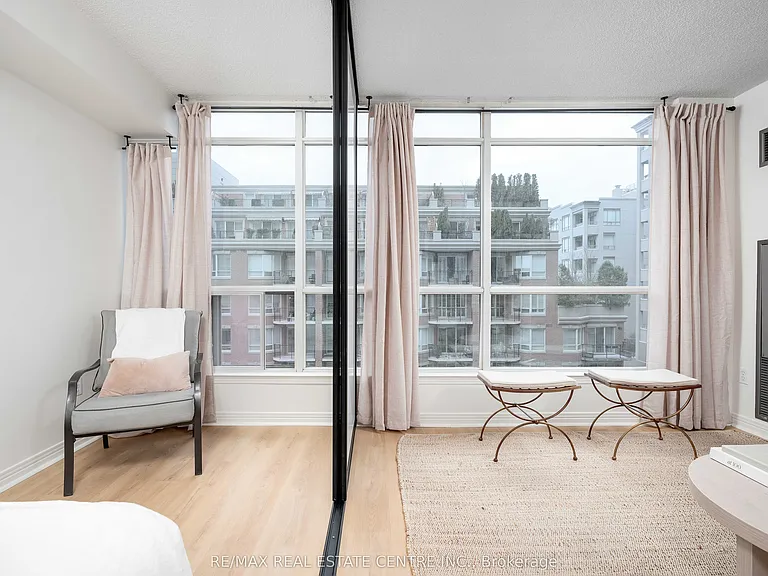 942 Yonge St #616 — Photo 14