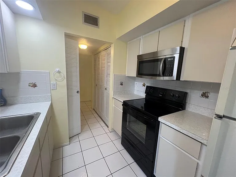 167 Easton Dr NW — Photo 9