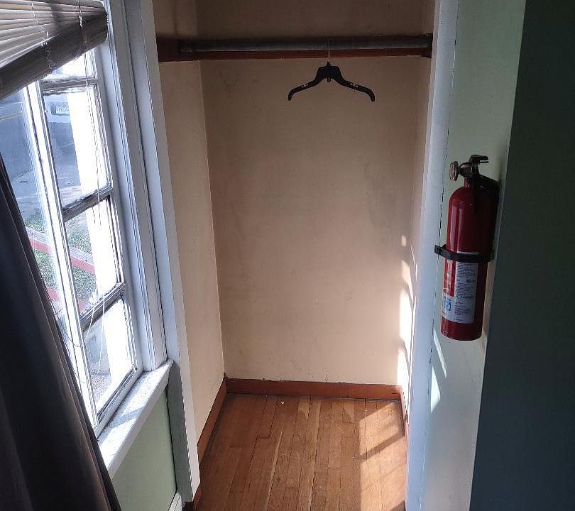 2nd image of 718 Willey St #D