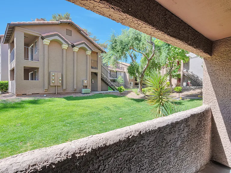 2750 S Durango Dr — Photo 46