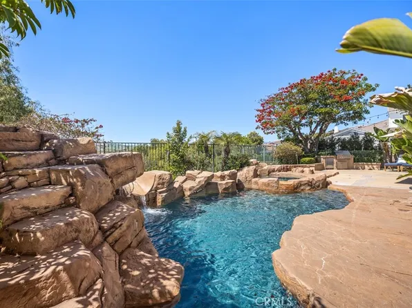 7 Rosana Way, Coto De Caza, CA 92679