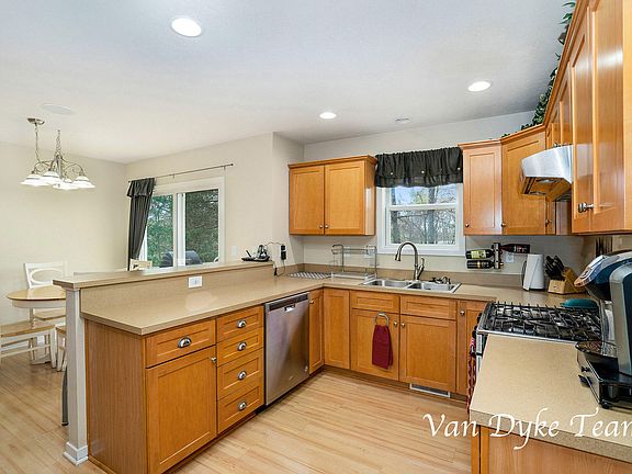 5th image of 1505 Stillwater Dr