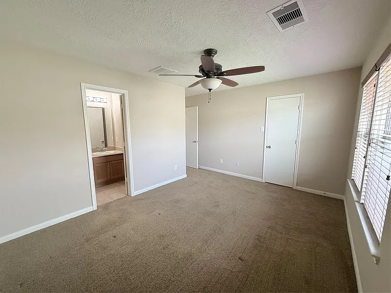 29225 Legends Valley Dr — Photo 11