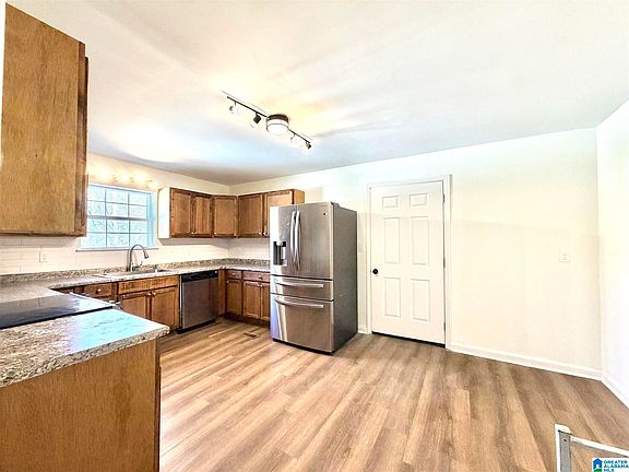 2nd image of 1137 7th Ave