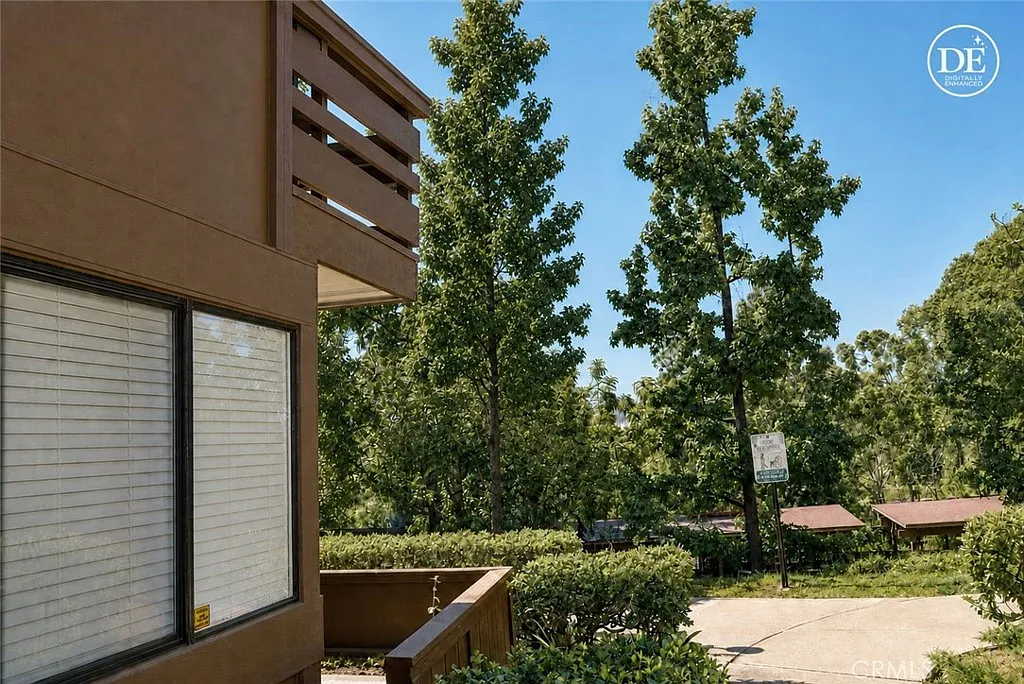 2 bed, 850 sqft, $2,500 — Photo 4