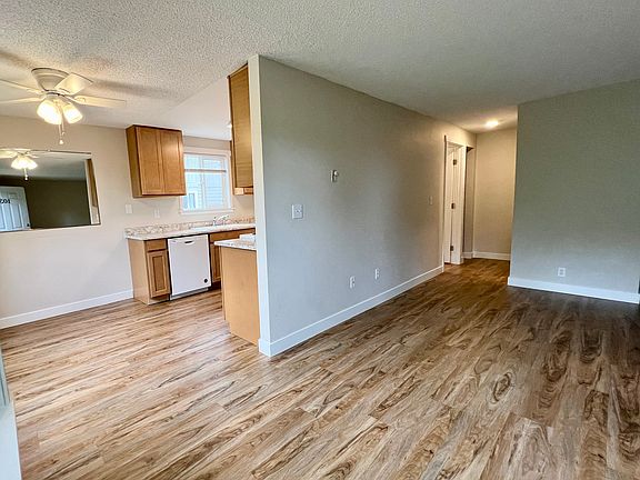 3rd image of 131 Lippert Dr W APT 103
