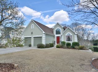 1349 Dalesford Dr, Alpharetta, GA 30004