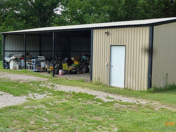3rd image of 16511 Cotton Ln